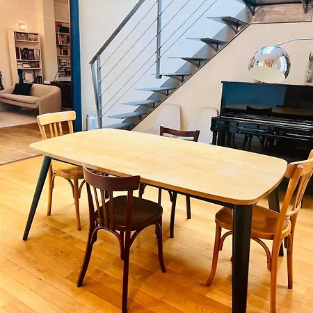 Stylish Loft, Premium Location, 120sqm, 3 Bedroom Ac Apartment