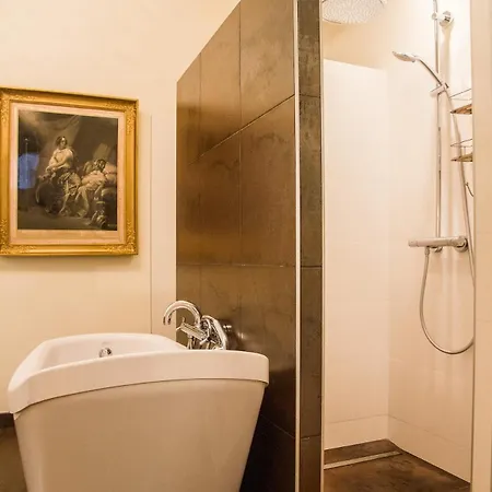 Stylish Loft, Premium Location, 120sqm, 3 Bedroom Ac Apartment *